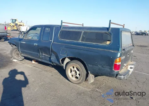 1998 Toyota Tacoma z USA, uszkodzony, nr VIN 4TAVL52N6WZ048248